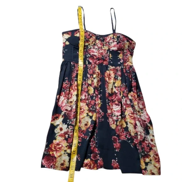 Band Of Gypsies Bustier Dress Women's Small Black Floral Strappy Smocked Bodice - Picture 9 of 9